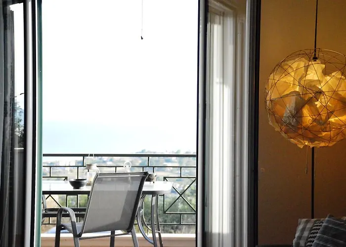 Апартаменты Erismini Frinion